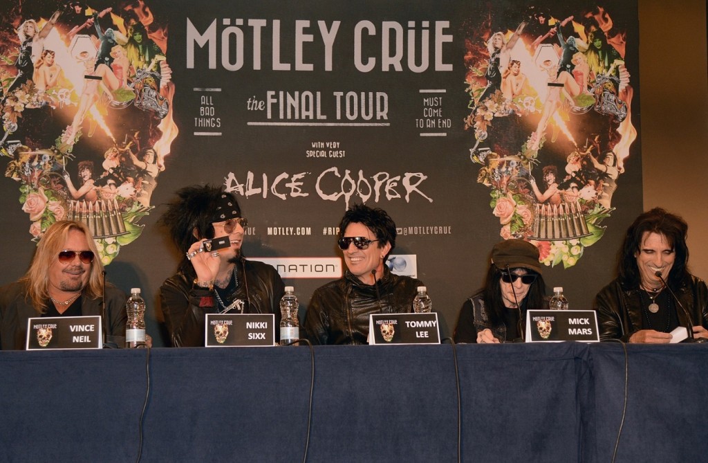 Vince Neil Nikki Sixx, Tommy Lee, Mick Marsm and Alice Cooper