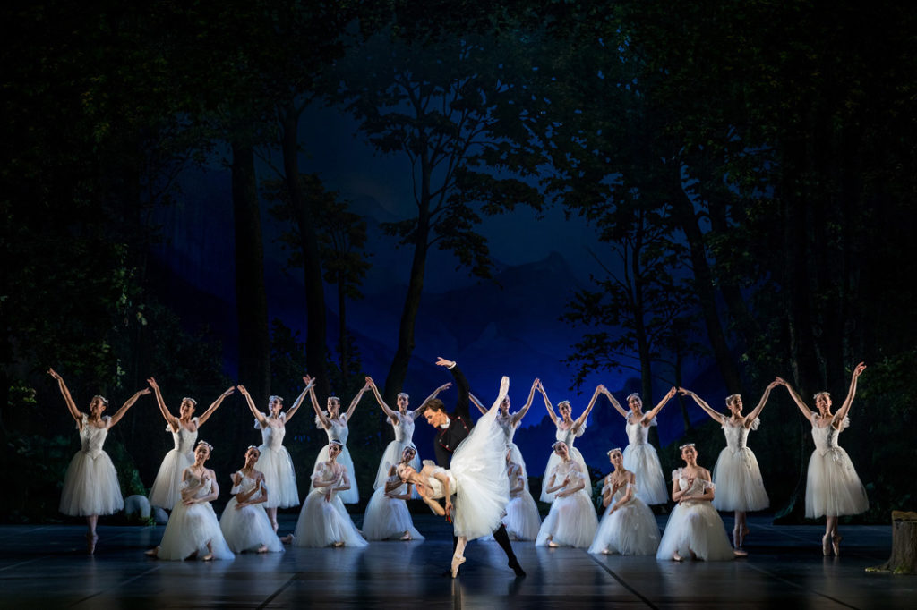 Staatsballett Berlin La Sylphide von August Bournonville, Maria Kochetkova, Marian Walter, Foto: © Yan Revazov