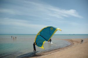 Vorbereitung zum Kitesurfen El Guana © GAB